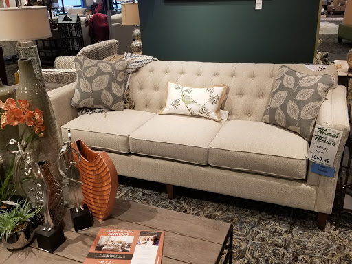 Furniture Store «La-Z-Boy Furniture Galleries», reviews and photos, 11462 SE 82nd Ave, Happy Valley, OR 97086, USA