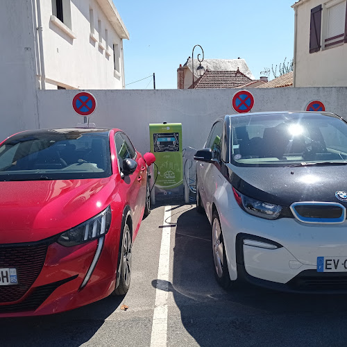 Borne de recharge de véhicules électriques SyDEV Charging Station Beauvoir-sur-Mer