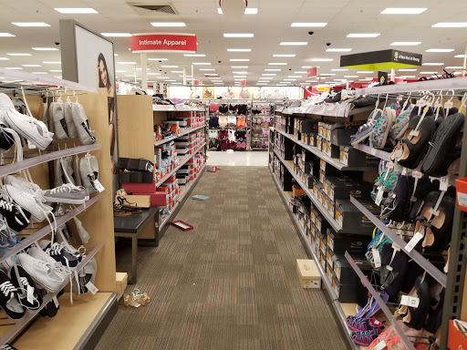 Department Store «Target», reviews and photos, 1125 Veterans Pkwy, Clarksville, IN 47129, USA