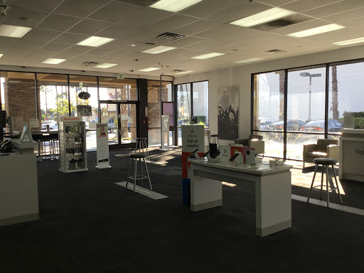 Cell Phone Store «GoWireless Verizon Authorized Retailer», reviews and photos, 3811 E Foothill Blvd, Pasadena, CA 91107, USA