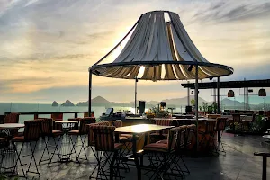 The Rooftop At The Cape, A Thompson Hotel image