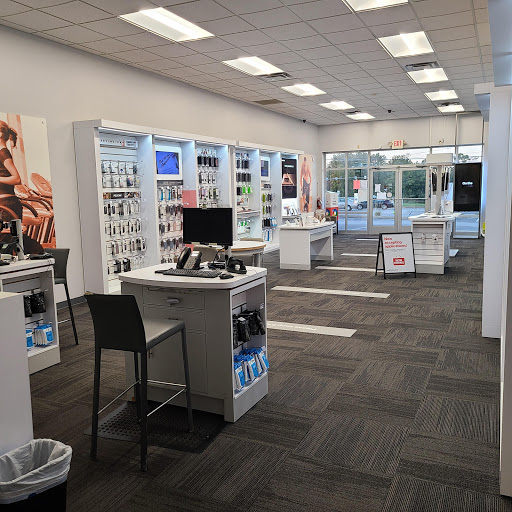 Cell Phone Store «GoWireless Verizon Authorized Retailer», reviews and photos, 34816 Euclid Ave, Willoughby, OH 44094, USA