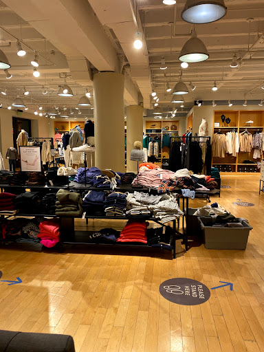 Clothing Store «J.Crew», reviews and photos, 2126 Abbott Martin Rd #141, Nashville, TN 37215, USA