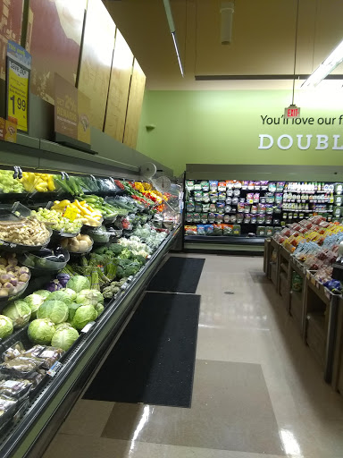 Grocery Store «Hannaford Supermarket», reviews and photos, 80 Wolfeboro Hwy, Alton, NH 03809, USA