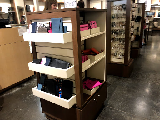 Watch Store «Fossil Outlet Store», reviews and photos, 18521 Outlet Blvd #725, Chesterfield, MO 63005, USA