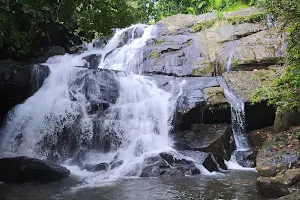 Koodalu Dola Waterfall image