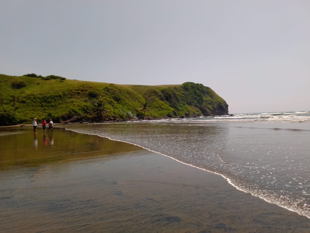 Fotografija Playa Boca Chamilpa z svetel pesek površino