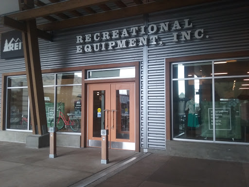 Camping Store «REI», reviews and photos, 49 Fitzgerald Street, Yonkers, NY 10710, USA