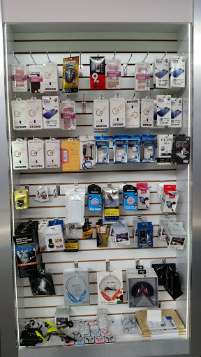 Phone Repair Service «The Fix - Mobile Phone & Computer Repair», reviews and photos, 17057 N Outer 40 Rd, Chesterfield, MO 63005, USA