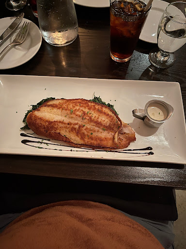 Filet of Sole : lemon, butter sauce, sautéed spinach 