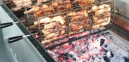 Chicken BBQ Sevilla: Los Bermejales,Pollo asado a la Brasa (carbon)