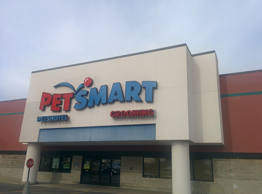 Pet Supply Store «PetSmart», reviews and photos, 11501 Metcalf Ave, Overland Park, KS 66210, USA