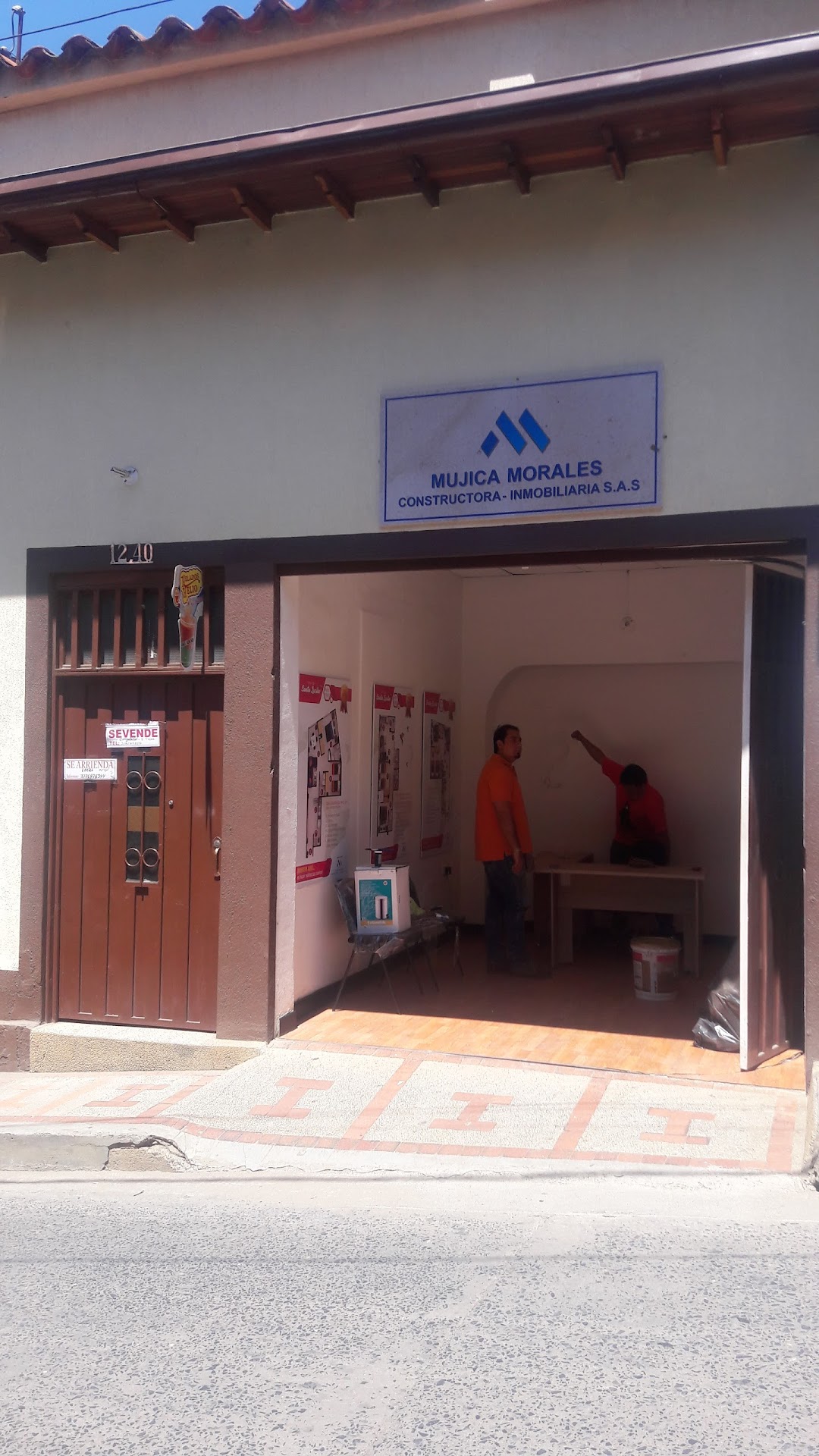 Constructora Mujica Morales - Centro de Negocios