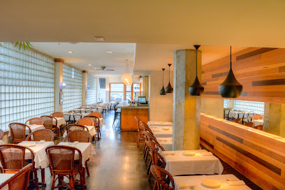 Basil Thai Restaurant & Bar - 1175 Folsom St, San Francisco, CA 94103