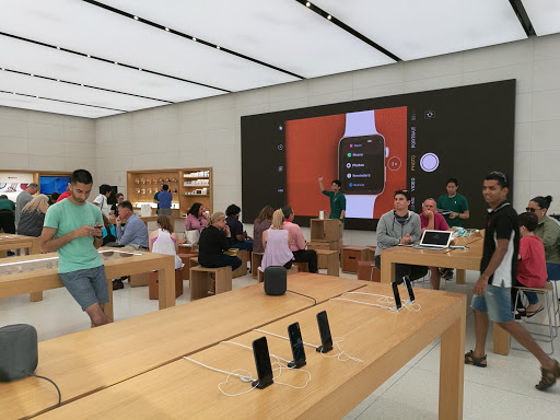 Computer Store «Apple Avalon», reviews and photos, 8130 Avalon Blvd, Alpharetta, GA 30009, USA