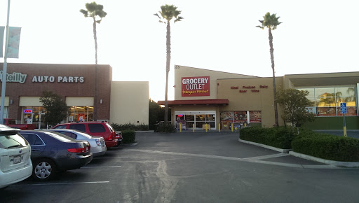 Grocery Store «Grocery Outlet Bargain Market», reviews and photos, 355 N Citrus Ave, Azusa, CA 91702, USA