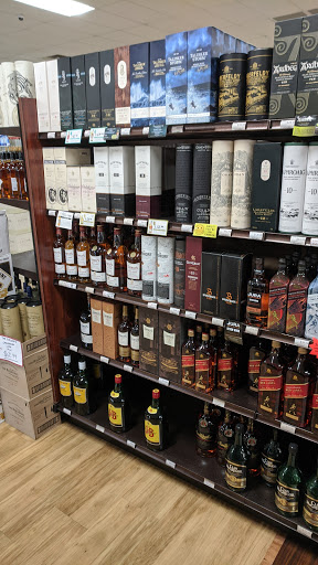 Liquor Store «Oakdale Liquors», reviews and photos, 1900 Main St, Tewksbury, MA 01876, USA