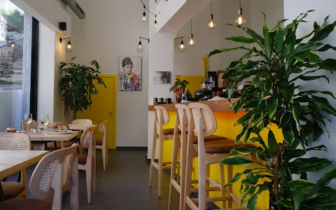 Omprela Cafe Brunch Bar image
