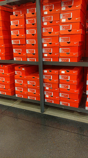Clothing Store «Nike Factory Store», reviews and photos, 201 Boardwalk Blvd, Bossier City, LA 71111, USA