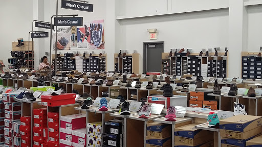 Shoe Store «DSW Designer Shoe Warehouse», reviews and photos, 400 S State Rd, Springfield, PA 19064, USA