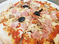 Pizza du Restaurant italien trattoria L'Allegria à Charbonnières-les-Bains - n°10