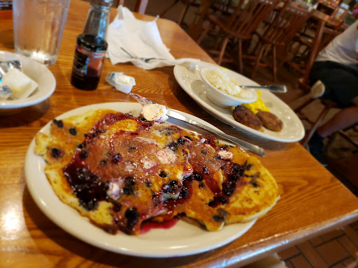 American Restaurant «Cracker Barrel Old Country Store», reviews and photos, 34 Tunnel Rd, Asheville, NC 28805, USA