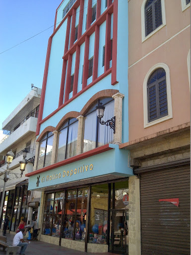 Tiendas para comprar ropa deportiva hombre Santo Domingo