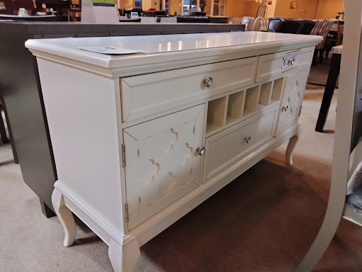 Bedroom Furniture Store «Furniture & Mattress World», reviews and photos, 4020 E Thomas Rd, Phoenix, AZ 85018, USA