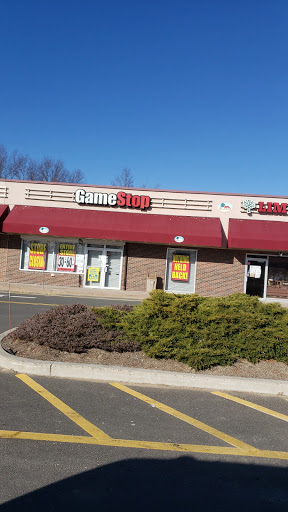 Video Game Store «GameStop», reviews and photos, 335 Cottage Grove Rd, Bloomfield, CT 06002, USA