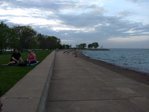 Grocery Store «Belmont Harbor Market», reviews and photos, 3170 N Sheridan Rd, Chicago, IL 60657, USA