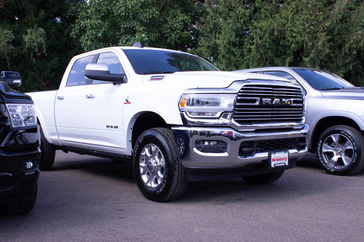 Auto Parts Store «Newberg Dodge Jeep Chrysler Ram», reviews and photos, 2809 Portland Rd, Newberg, OR 97132, USA