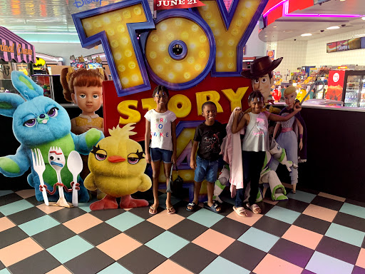 Movie Theater «Regal Cinemas Belltower 20», reviews and photos, 13499 Bell Tower Dr, Fort Myers, FL 33907, USA