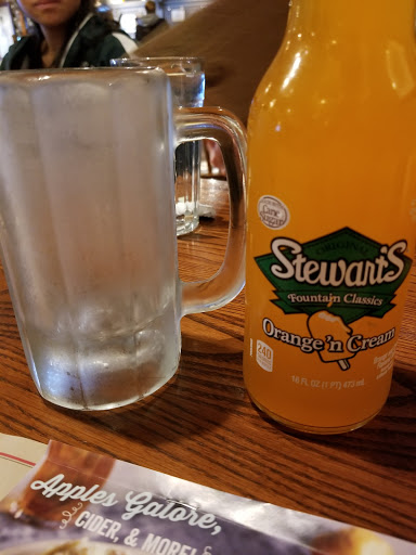 American Restaurant «Cracker Barrel Old Country Store», reviews and photos, 2525 Brindle Dr, Harrisburg, PA 17110, USA