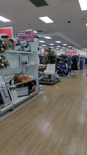 Department Store «T.J. Maxx», reviews and photos, 68 Frontage Rd, East Haven, CT 06512, USA