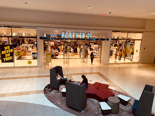 Clothing Store «Forever 21», reviews and photos, 5220 Fashion Outlets Way #1005, Chicago, IL 60656, USA