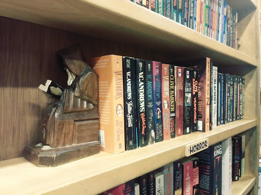 Used Book Store «Mercer Street Books», reviews and photos, 7 Mercer St, Seattle, WA 98109, USA