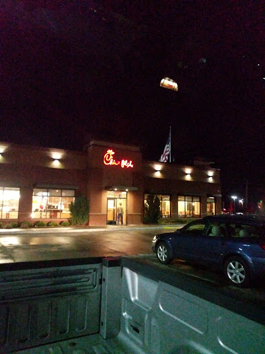 Fast Food Restaurant «Chick-fil-A», reviews and photos, 1708 N Jackson St, Tullahoma, TN 37388, USA