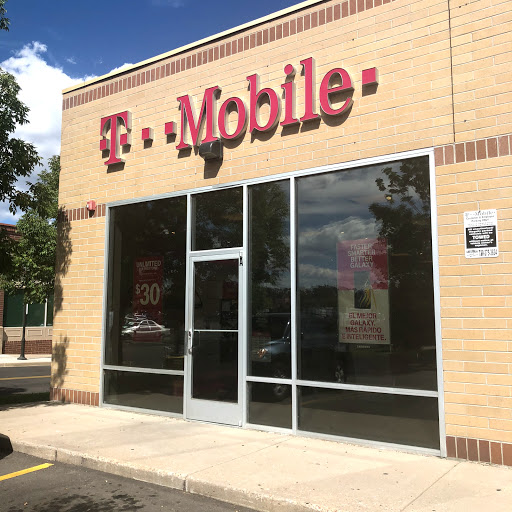 Cell Phone Store «T-Mobile», reviews and photos, 1921 Sheridan Blvd, Edgewater, CO 80214, USA