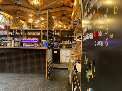 Café Caché à Paris