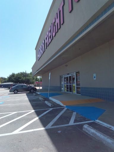 Hardware Store «Harbor Freight Tools», reviews and photos, 6508 Skillman St, Dallas, TX 75231, USA