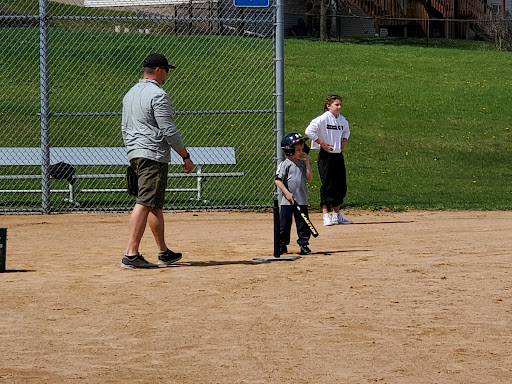 Park «Evergreen West Park», reviews and photos, 1033 Tamberwood Trail, St Paul, MN 55125, USA