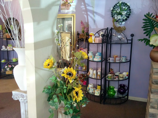 Florist «Fort Myers Flower House», reviews and photos, 3441 Fowler St, Fort Myers, FL 33901, USA