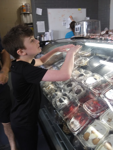 Dessert Shop «Sweet Shoppe Dessert Cafe», reviews and photos, 100 S Lincoln Blvd, Hodgenville, KY 42748, USA