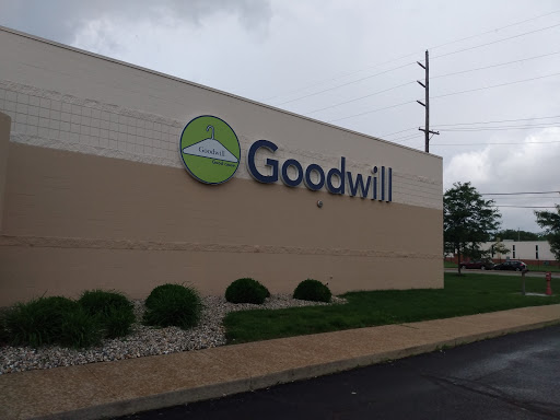 Goodwill Store, 980 Creekview Dr, Columbus, IN 47201, USA, 