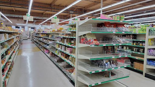 Shopping Mall «Fubonn Shopping Center», reviews and photos, 2850 SE 82nd Ave #80, Portland, OR 97266, USA