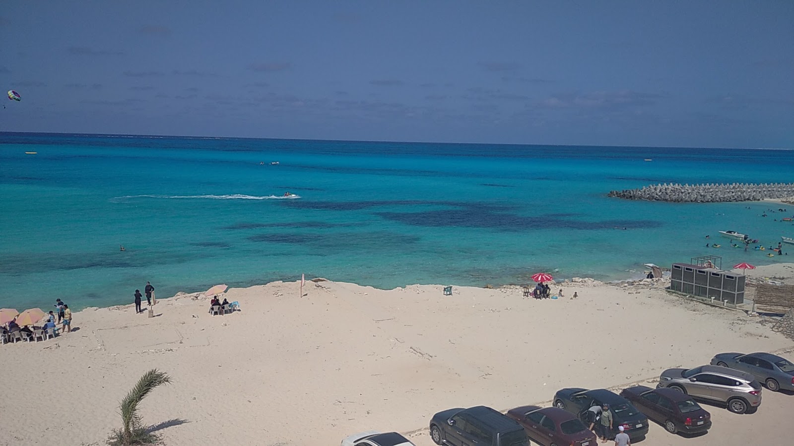 Blue beach Matrouh的照片 带有宽敞的海岸