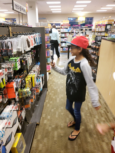 Book Store «Books-A-Million», reviews and photos, 137 Spotsylvania Mall Dr, Fredericksburg, VA 22407, USA