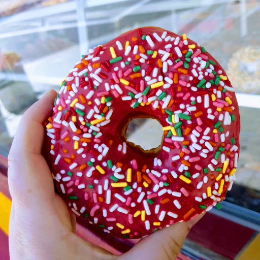 Donut Shop «Donut Hut», reviews and photos, 2025 W Magnolia Blvd, Burbank, CA 91506, USA