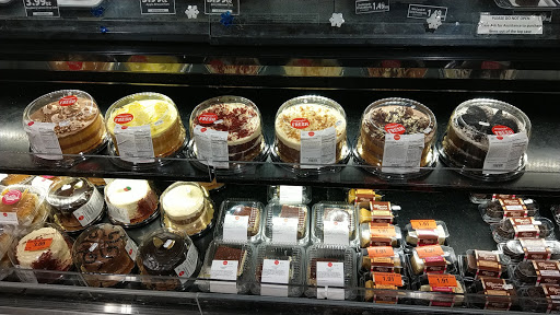 Grocery Store «Schnucks», reviews and photos, 2030 Dorsett Rd, Maryland Heights, MO 63043, USA