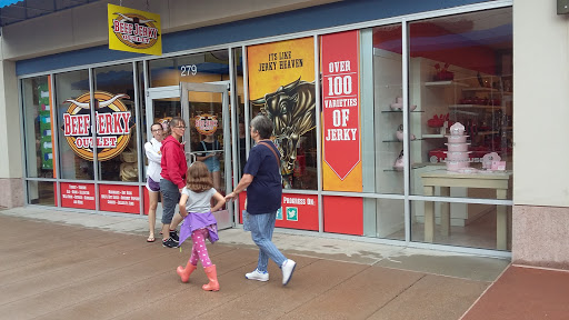 Shopping Mall «Jersey Shore Premium Outlets», reviews and photos, 1 Premium Outlet Blvd, Tinton Falls, NJ 07753, USA